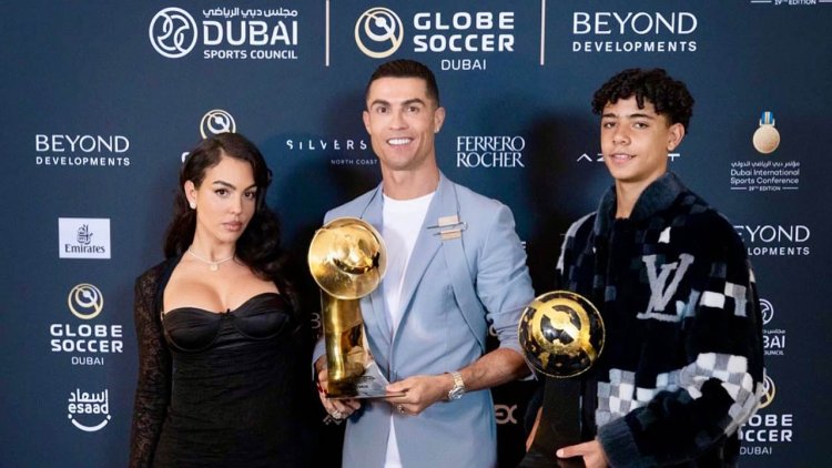 Ronaldo ទទួល​បាន​ពានអ្នក​រកគ្រាប់​បាល់​អស្ចារ្យ​បំផុត​ក្នុង​ប្រវត្តិ​សាស្ត្រ