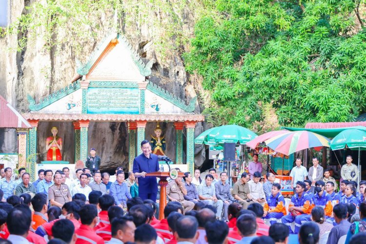 រដ្ឋាភិបាលប្ដេជ្ញាបន្តការពារឧស្សាហកម្មផលិតស៊ីម៉ងត៍ គ្រាដែលតម្រូវការសំណង់ធ្លាក់ចុះ