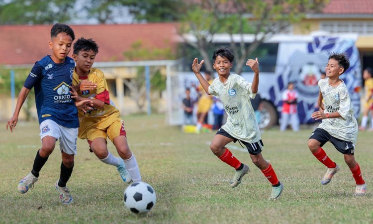 ព្រះខ័នរាជស្វាយរៀង ប៉ះ យុវជនសាមគ្គី ដណ្ដើម ពានស្វាយរៀងខាប់ U13