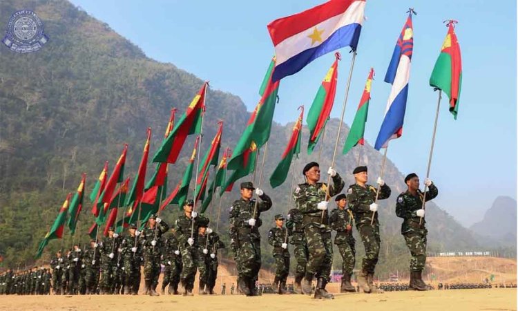 កងទ័ពនិងប៉ូលិសមីយ៉ាន់ម៉ារត់ភៀសខ្លួនទៅថៃដោយសារការវាយប្រហាររបស់កងទ័ពរំដោះជាតិការ៉ែន