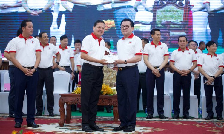សាខាកាកបាទក្រហមខេត្តកំពង់ចាម ទទួលបានថវិកាជិត ៧០ ម៉ឺនដុល្លារ ពីសប្បុរសជន